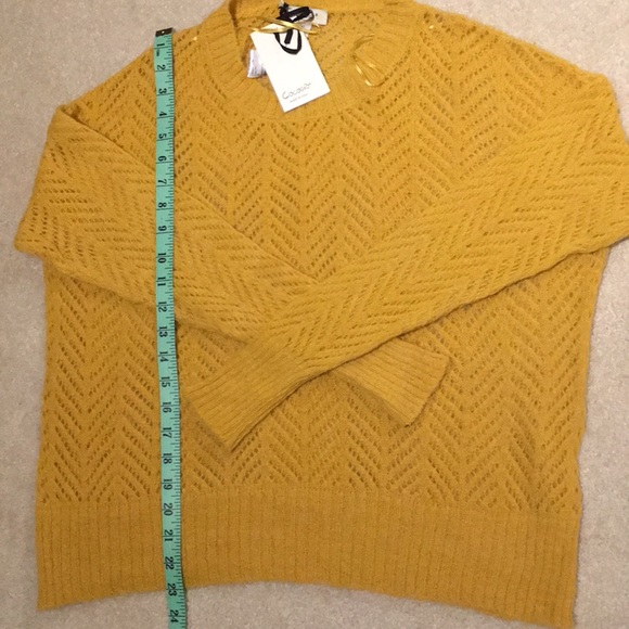 New Yellow Sweater With Open Work - Picture 4 of 5
